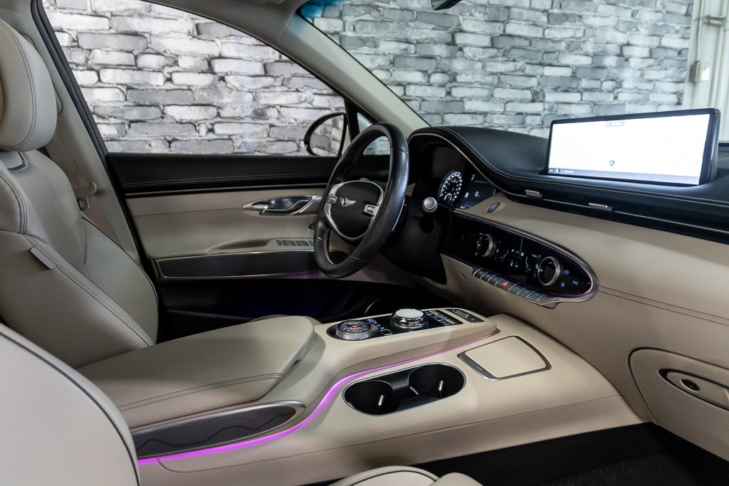 GENESIS GV70 2.5T  ADVANCED AWD CUIR TOIT PANO CAMERA NAV 2023 à Montréal, Québec - 22 - w1024h768px