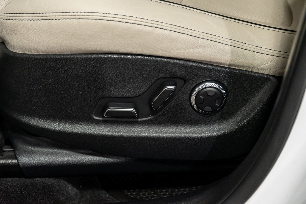 GENESIS GV70 2.5T  ADVANCED AWD CUIR TOIT PANO CAMERA NAV 2023 à Montréal, Québec - 19 - w1024h768px