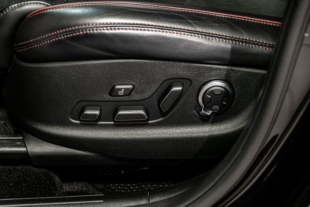 GENESIS GV70 2.5T PRESTIGE AWD CAM 360 SIEGE MASSAGE TOIT PANO 2023 à Montréal, Québec - 13 - w1024h768px