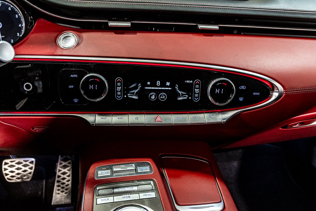 GENESIS GV70 2.5T PRESTIGE AWD CAM 360 SIEGE MASSAGE TOIT PANO 2023 à Montréal, Québec - 25 - w1024h768px