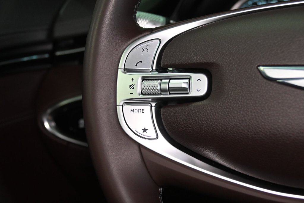 GENESIS GV70 2.5T ADVANCED AWD CUIR TOIT PANO CAMERA NAV 2024 à Montréal, Québec - 27 - w1024h768px