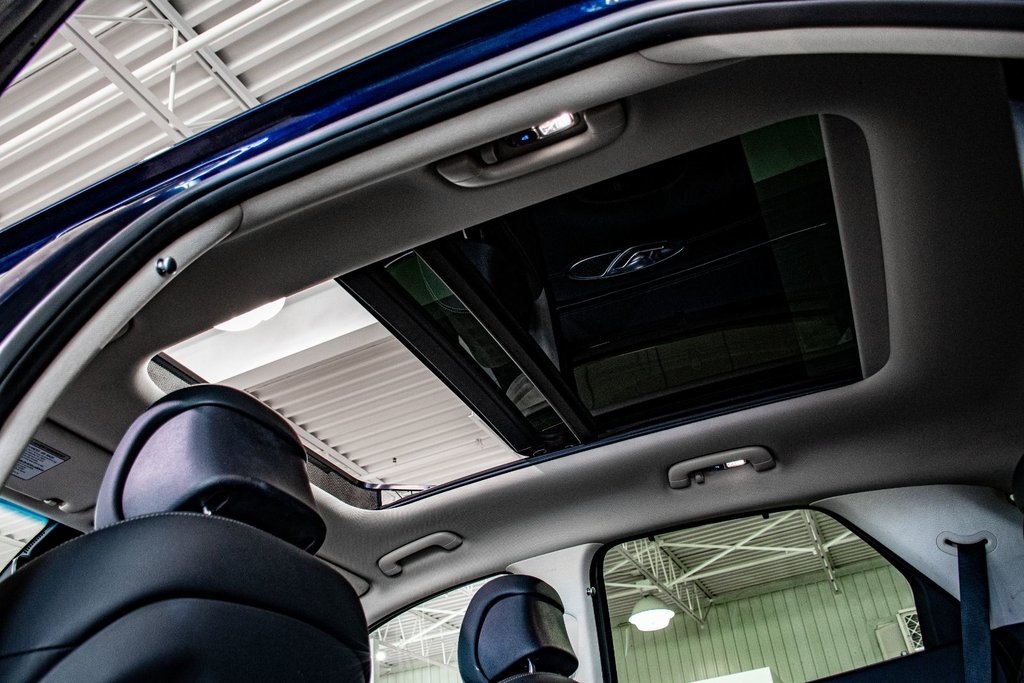 GENESIS GV70 2.5T AWD ADVANCED PLUS NAV CAM 360 CUIR TOIT PANO 2024 à Montréal, Québec - 3 - w1024h768px