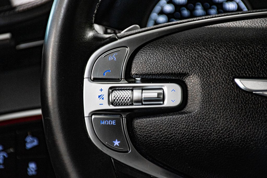 GENESIS GV70 2.5T AWD ADVANCED PLUS NAV CAM 360 CUIR TOIT PANO 2024 à Montréal, Québec - 37 - w1024h768px