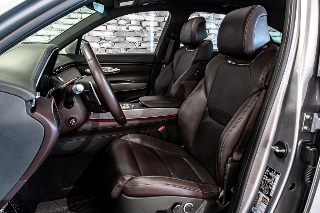 2024 GENESIS GV70 2.5T ADVANCED AWD 300HP TOIT NAV CUIR MAGS in Montréal, Quebec - 18 - w1024h768px