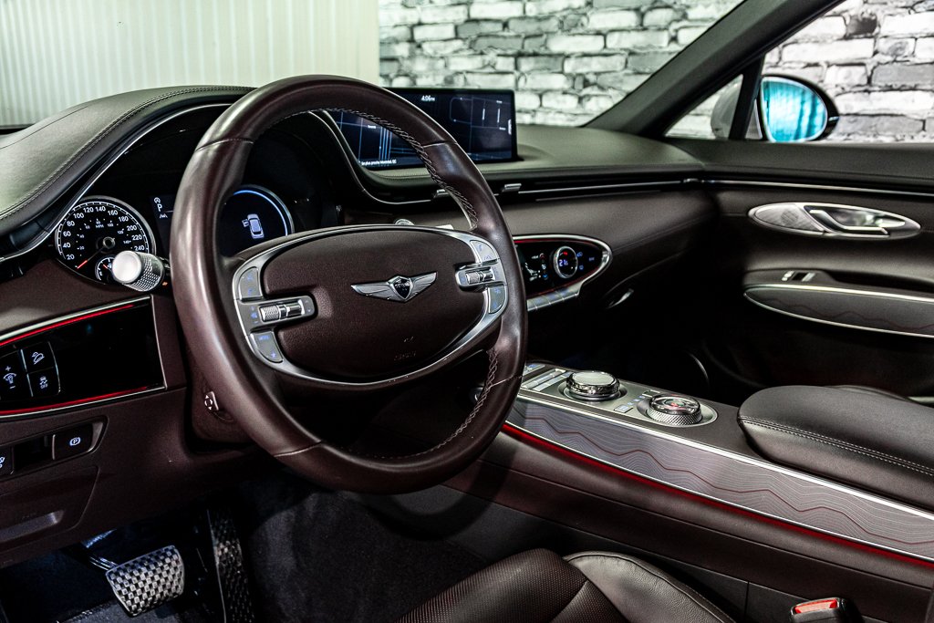 2024 GENESIS GV70 2.5T ADVANCED AWD 300HP TOIT NAV CUIR MAGS in Montréal, Quebec - 16 - w1024h768px