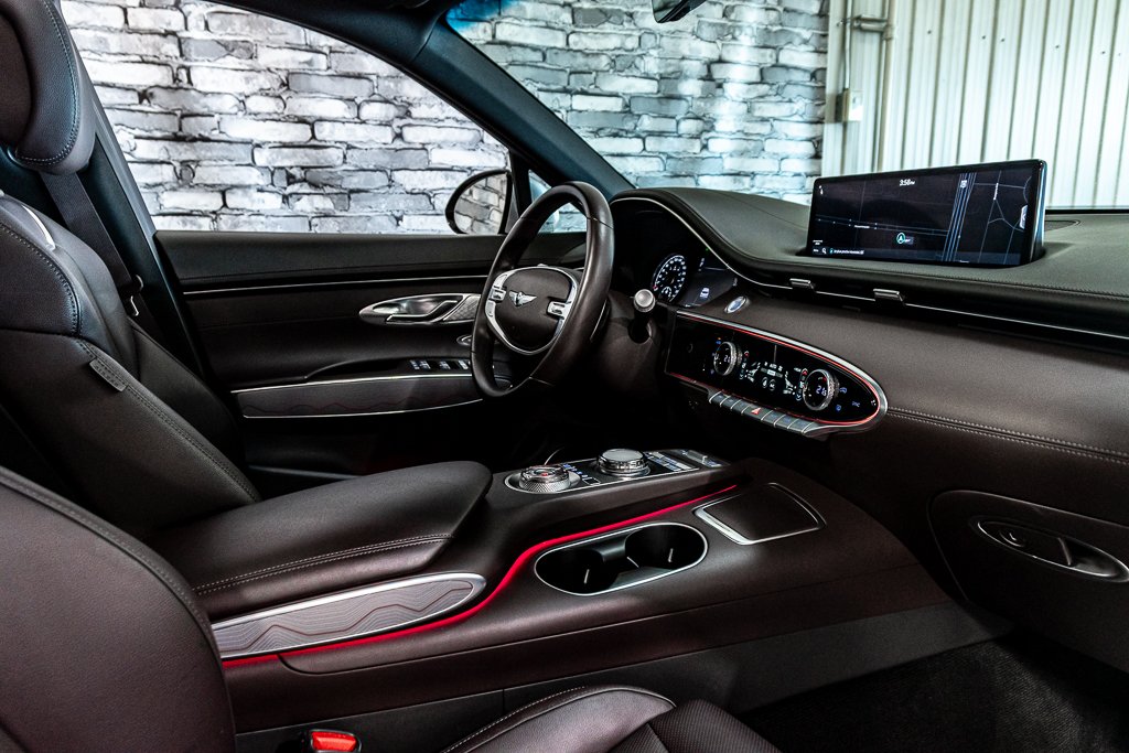 2024 GENESIS GV70 2.5T ADVANCED AWD 300HP TOIT NAV CUIR MAGS in Montréal, Quebec - 17 - w1024h768px
