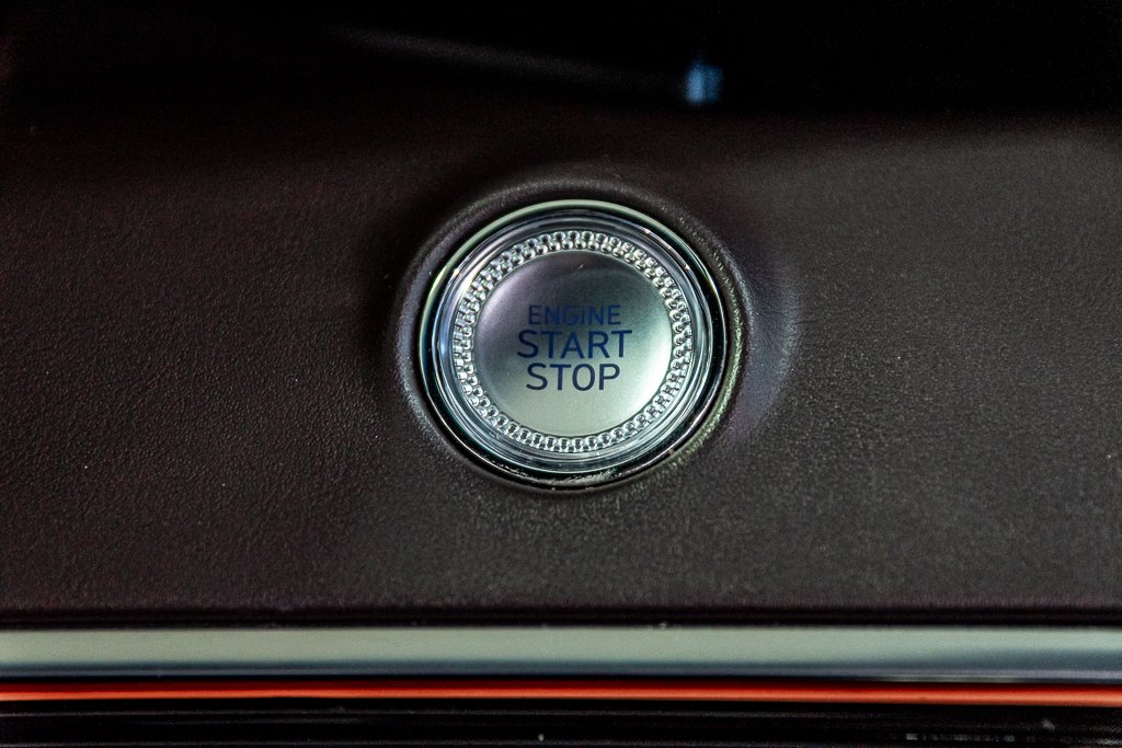 2024 GENESIS GV70 2.5T ADVANCED AWD 300HP TOIT NAV CUIR MAGS in Montréal, Quebec - 27 - w1024h768px