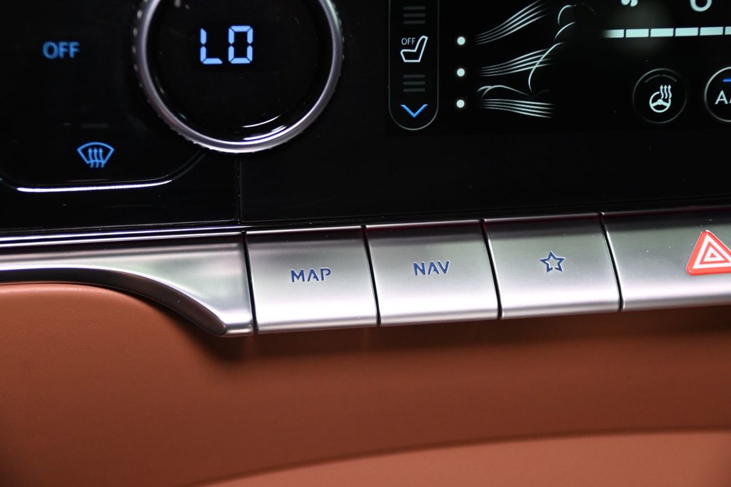 GENESIS GV70 2.5T PRESTIGE AWD CAM 360 SIEGE MASSAGE TOIT PANO 2025 à Montréal, Québec - 25 - w1024h768px