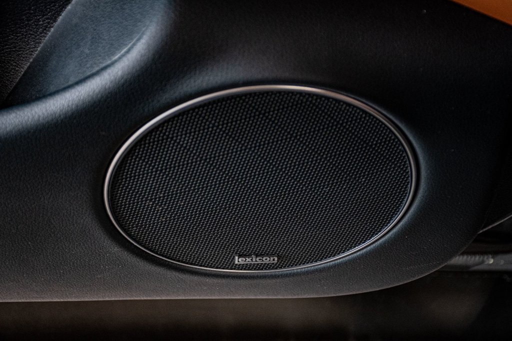 GENESIS GV70 2.5T PRESTIGE AWD CAM 360 SIEGE MASSAGE TOIT PANO 2025 à Montréal, Québec - 27 - w1024h768px