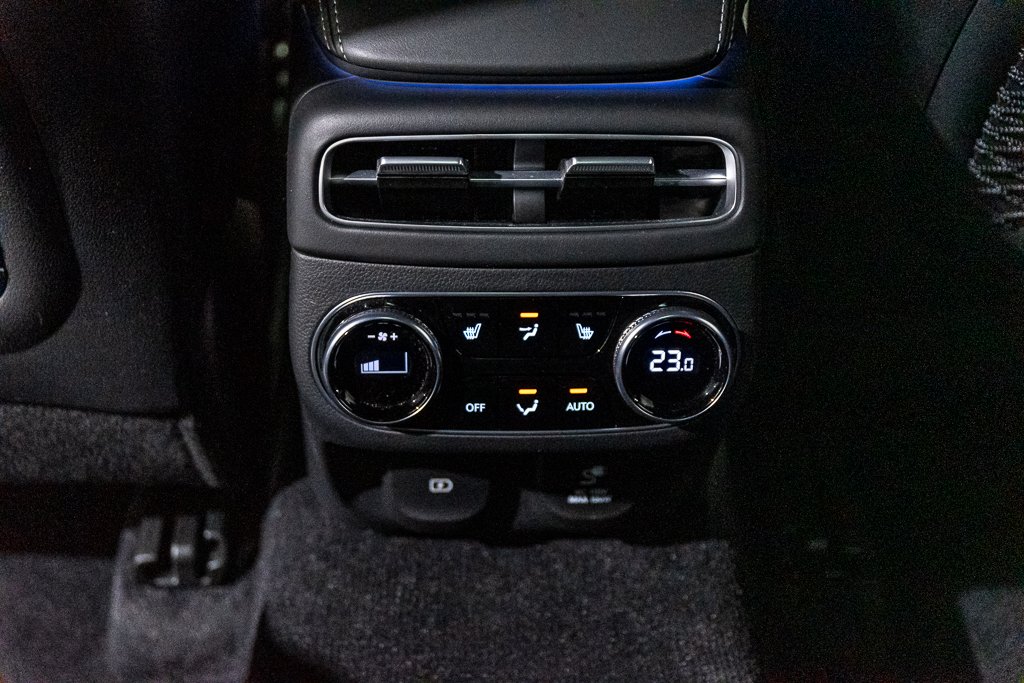 GENESIS GV70 3.5T Sport Plus w/LSD AWD 375HP HUD CAM360 CUIR 2025 à Montréal, Québec - 31 - w1024h768px