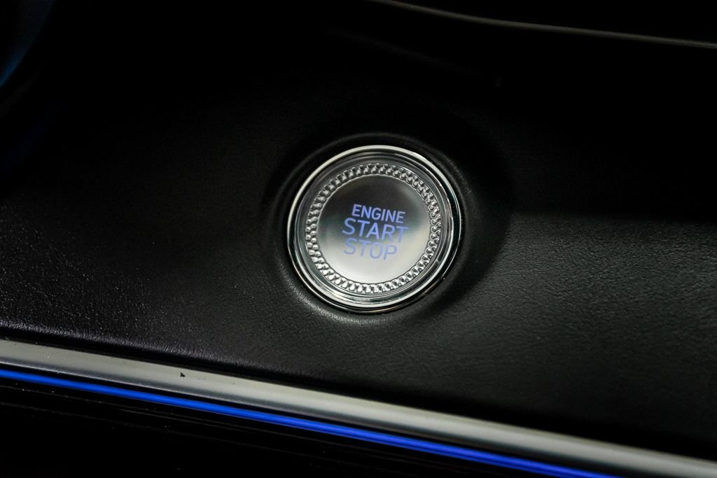 2025 GENESIS GV70 3.5T SPORT PLUS AWD 375HP HUD TOIT OUVRANT CUIR in Montréal, Quebec - 27 - w1024h768px