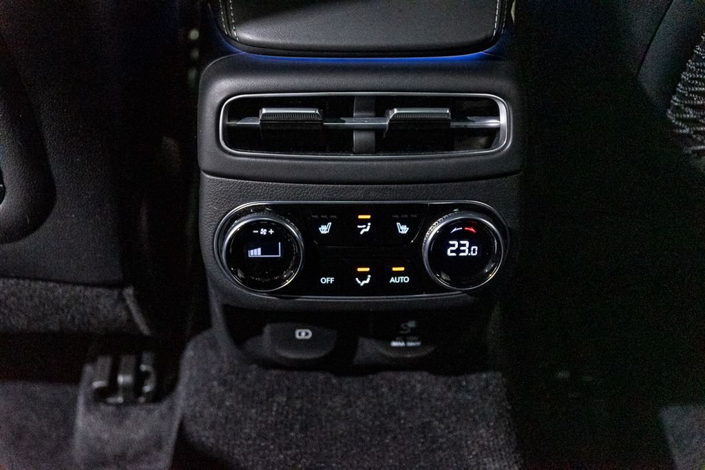 2025 GENESIS GV70 3.5T SPORT PLUS AWD 375HP HUD TOIT OUVRANT CUIR in Montréal, Quebec - 23 - w1024h768px