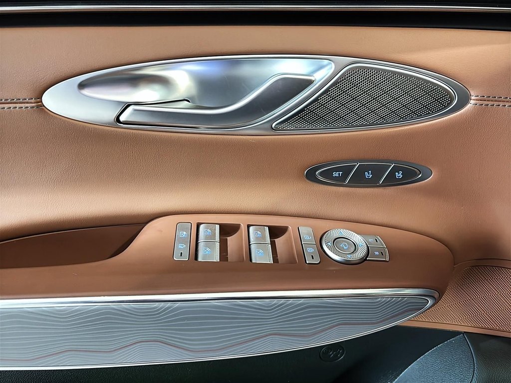 GENESIS GV70 2.5T PRESTIGE AWD CAM 360 SIEGE MASSAGE TOIT PANO 2025 à Montréal, Québec - 23 - w1024h768px