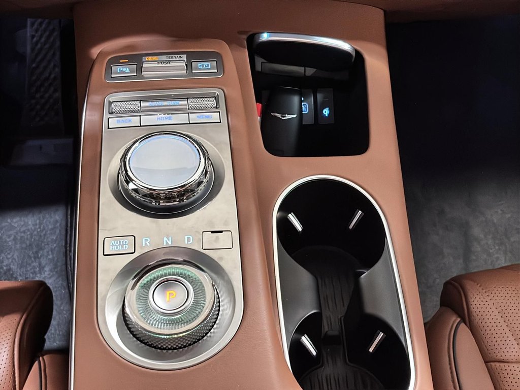 GENESIS GV70 2.5T PRESTIGE AWD CAM 360 SIEGE MASSAGE TOIT PANO 2025 à Montréal, Québec - 29 - w1024h768px