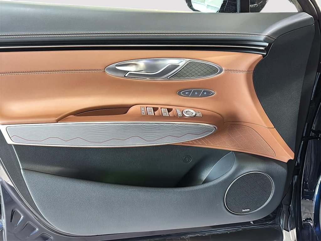 GENESIS GV70 2.5T PRESTIGE AWD CAM 360 SIEGE MASSAGE TOIT PANO 2025 à Montréal, Québec - 22 - w1024h768px