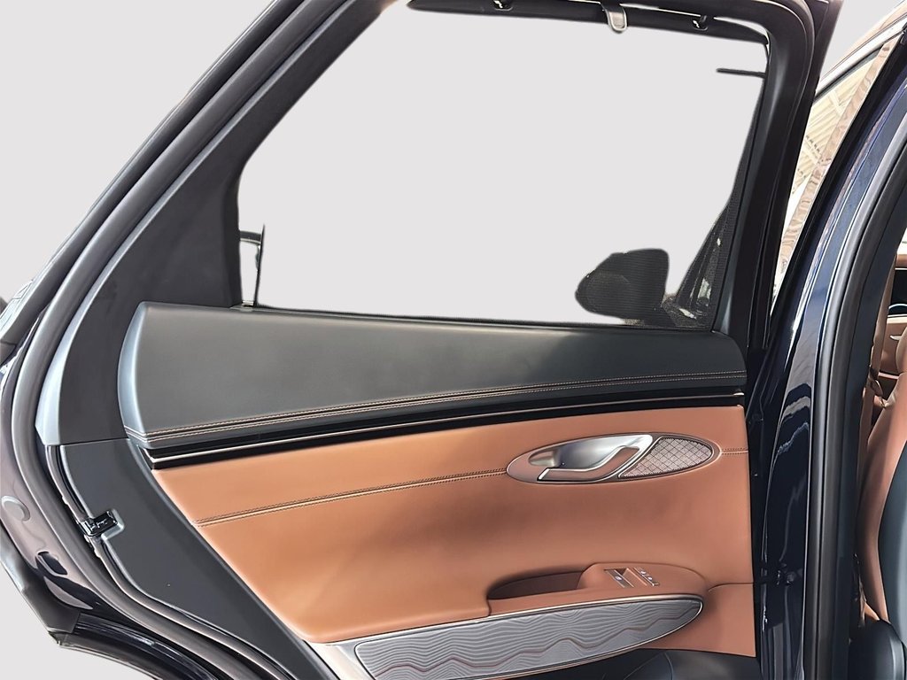 GENESIS GV70 2.5T PRESTIGE AWD CAM 360 SIEGE MASSAGE TOIT PANO 2025 à Montréal, Québec - 21 - w1024h768px