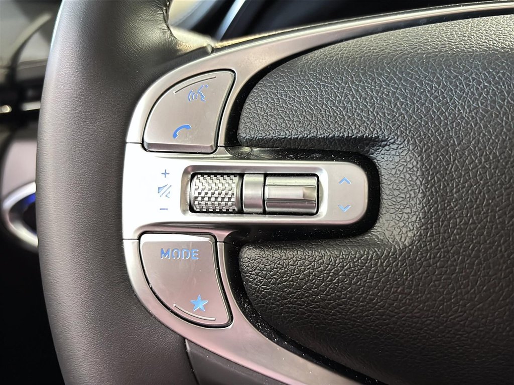 GENESIS GV70 2.5T Advanced Plus Toit Cuir Chauffants Cam Gps 2025 à Montréal, Québec - 27 - w1024h768px