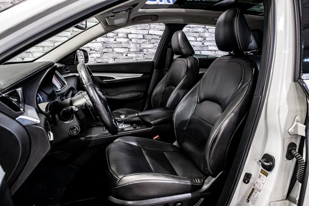 2019 Infiniti QX50 Essential AWD CUIR TOIT SIEGES CHAUFFANTS in Montréal, Quebec - 21 - w1024h768px