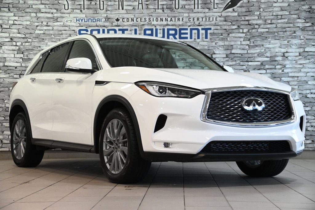 2024 Infiniti QX50 PURE 2.0T AWD CUIR CAMERA APPLE CARPLAY in Montréal, Quebec - 3 - w1024h768px