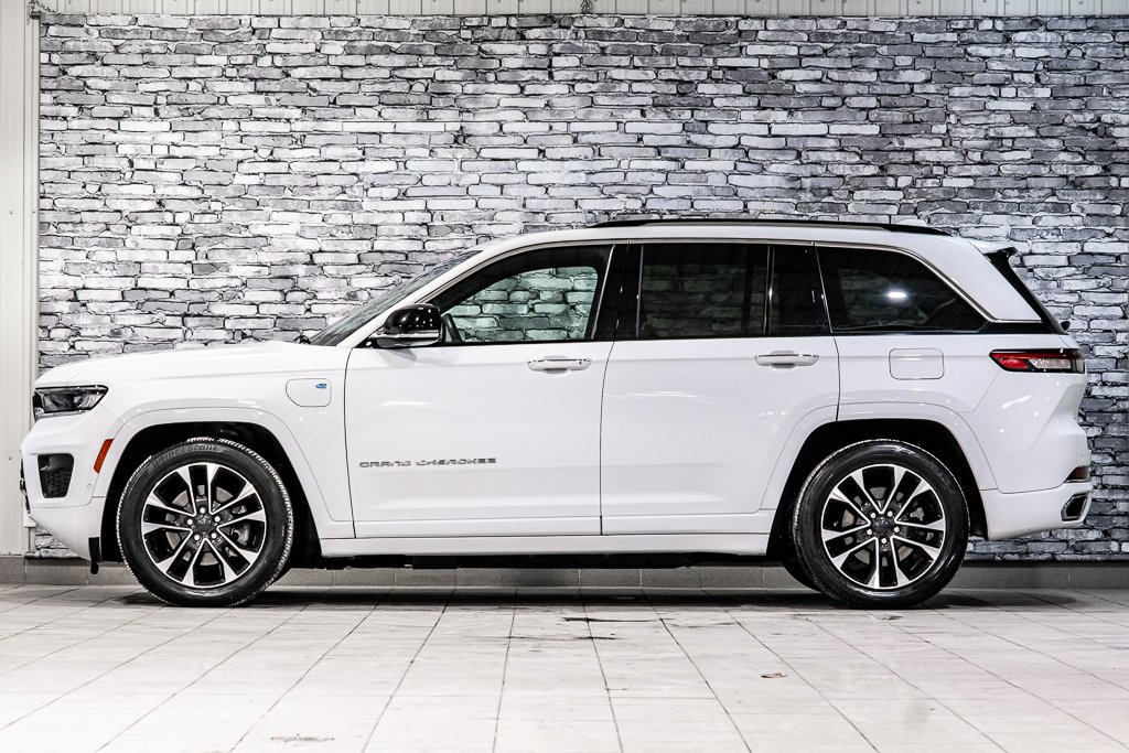 Jeep Grand Cherokee 4xe OVERLAND HYBRID-RECHARGEABLE CUIR TOIT NAV CAM 2022 à Montréal, Québec - 11 - w1024h768px