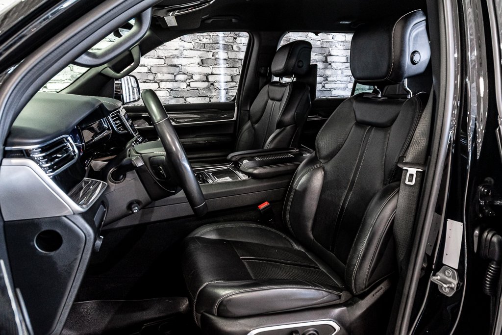 Jeep Wagoneer Series III Cuir 4x4 Sieges Chauffants Uconnect 5 2022 à Montréal, Québec - 4 - w1024h768px