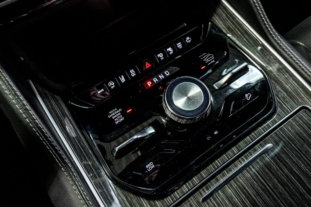 Jeep Wagoneer Series III Cuir 4x4 Sieges Chauffants Uconnect 5 2022 à Montréal, Québec - 26 - w1024h768px