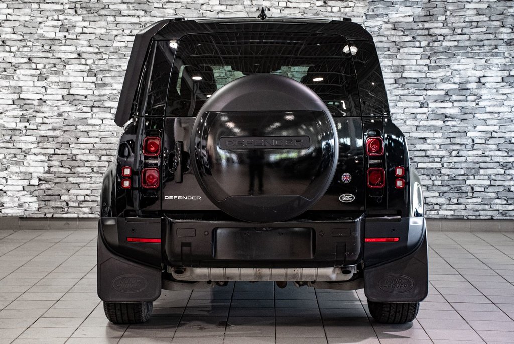 2023 Land Rover Defender S 110 in Montréal, Quebec - 15 - w1024h768px