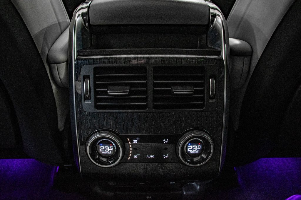 2021 Land Rover Range Rover Sport HSE Silver EDITION DIESEL MERIDIAN HUD TOIT PANO in Montréal, Quebec - 32 - w1024h768px