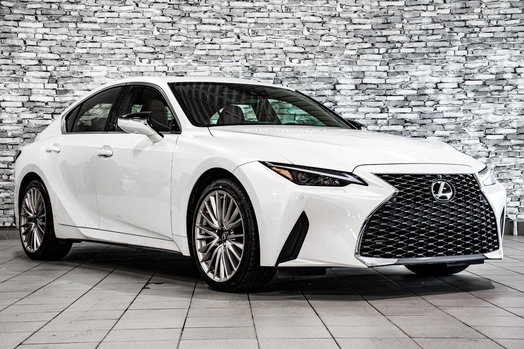 Lexus IS 300 AWD CAM 360 CUIR TOIT NAV 2021 à Montréal, Québec - 9 - w1024h768px