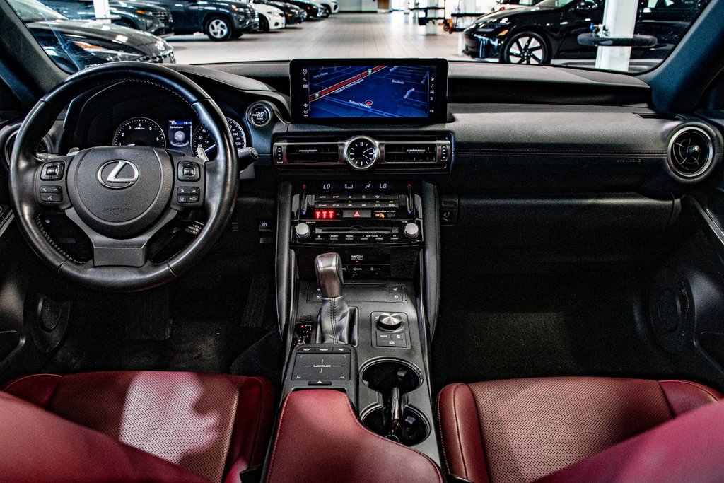 Lexus IS 300 AWD CAM 360 CUIR TOIT NAV 2021 à Montréal, Québec - 5 - w1024h768px