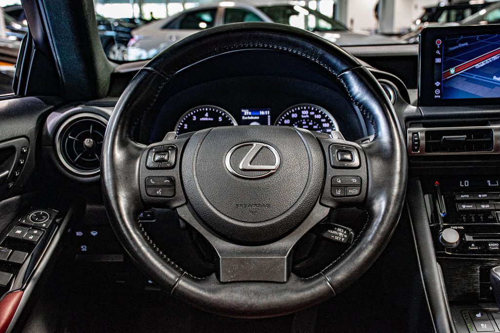 Lexus IS 300 AWD CAM 360 CUIR TOIT NAV 2021 à Montréal, Québec - 32 - w1024h768px