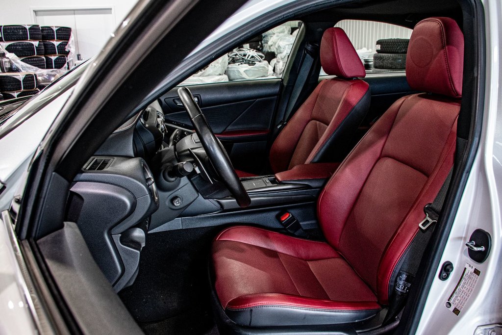 Lexus IS 300 AWD CAM 360 CUIR TOIT NAV 2021 à Montréal, Québec - 3 - w1024h768px