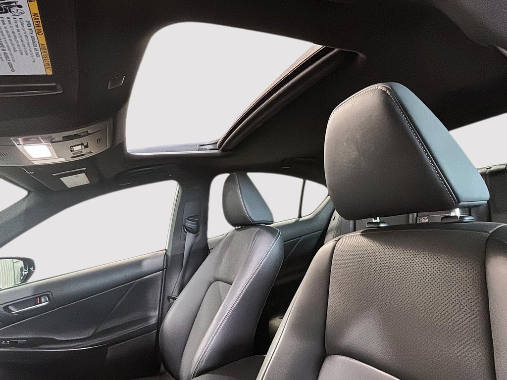 Lexus IS 300 F SPORT TOIT CUIR SIEGES CHAUFFANTS 2024 à Montréal, Québec - 23 - w1024h768px