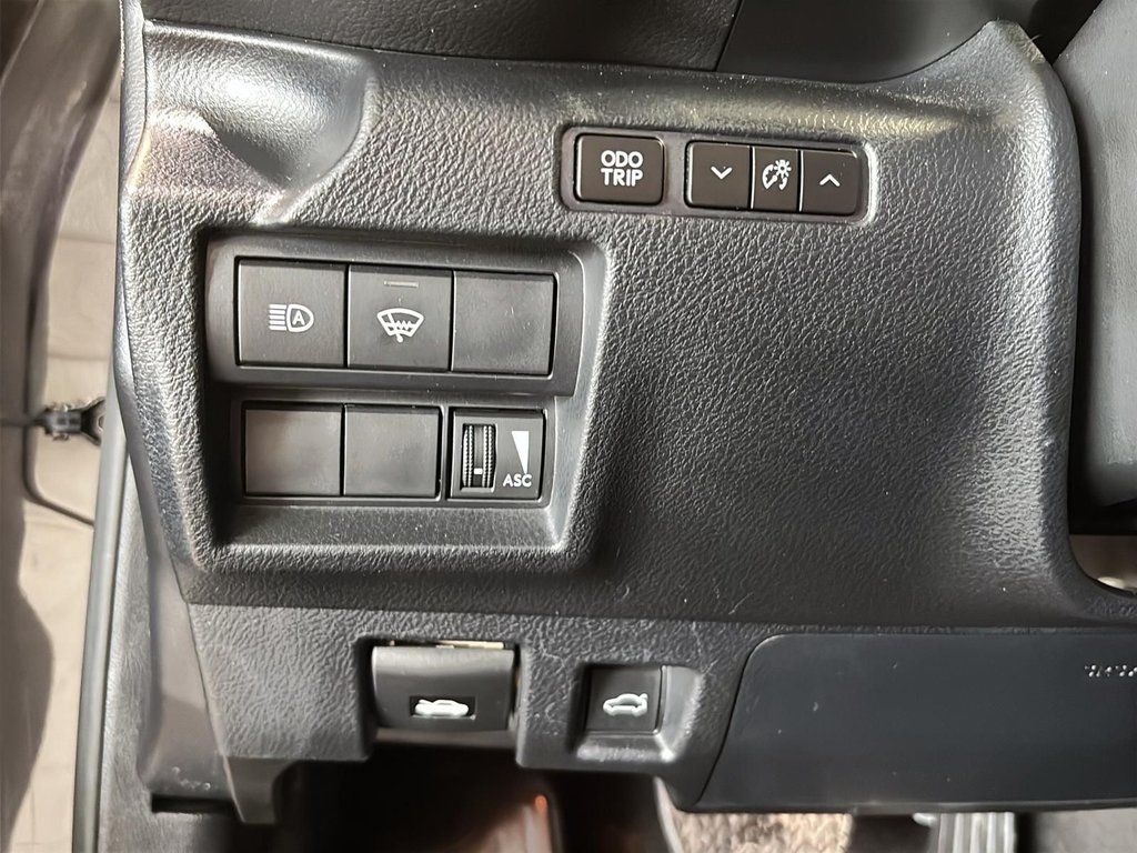 Lexus IS 300 F SPORT TOIT CUIR SIEGES CHAUFFANTS 2024 à Montréal, Québec - 38 - w1024h768px