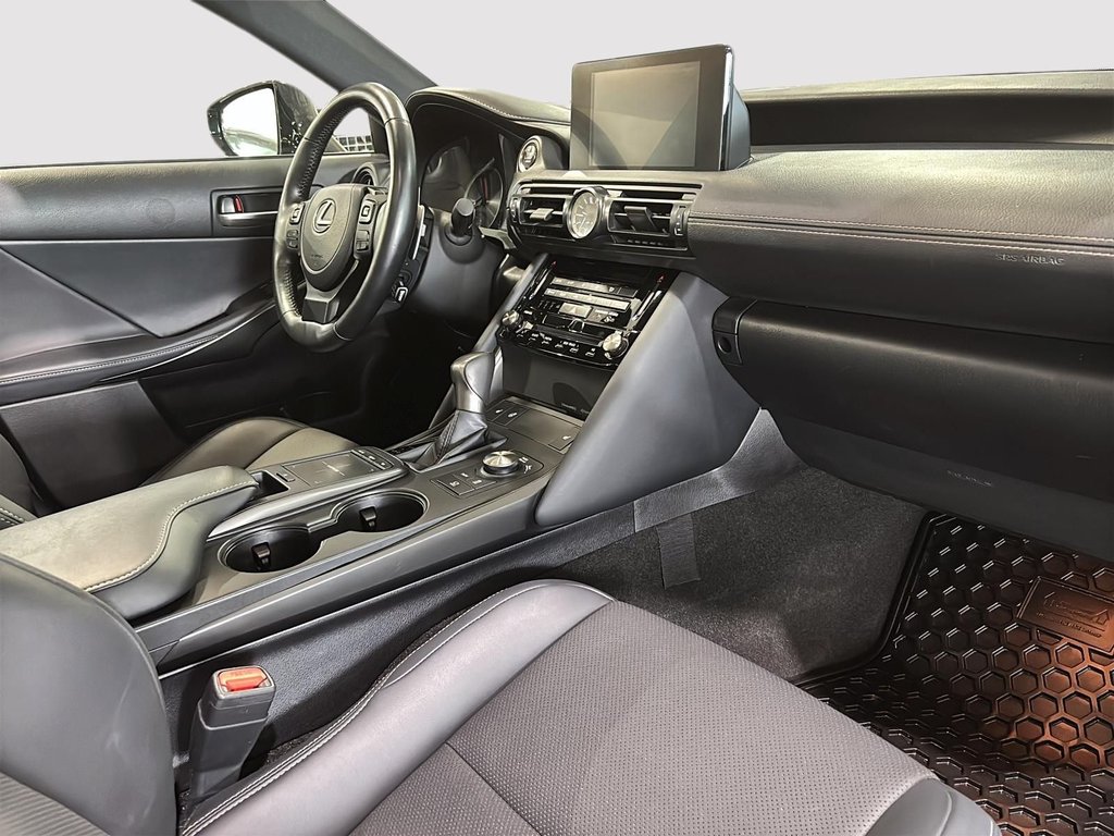 Lexus IS 300 F SPORT TOIT CUIR SIEGES CHAUFFANTS 2024 à Montréal, Québec - 18 - w1024h768px
