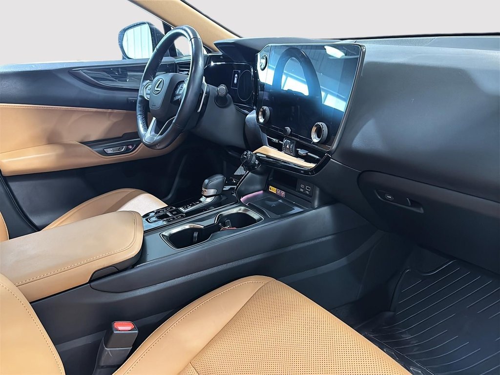 Lexus NX 350 Cuir Toit Cam Sieges Chauffants Gps 2022 à Montréal, Québec - 13 - w1024h768px