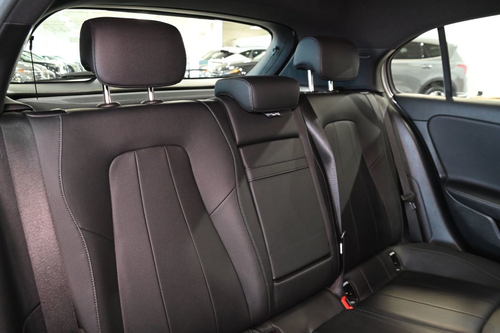 2020 Mercedes-Benz A-Class A 250 4MATIC PREMIUM PACK CUIR TOIT CAMERA CARPLAY in Montréal, Quebec - 16 - w1024h768px