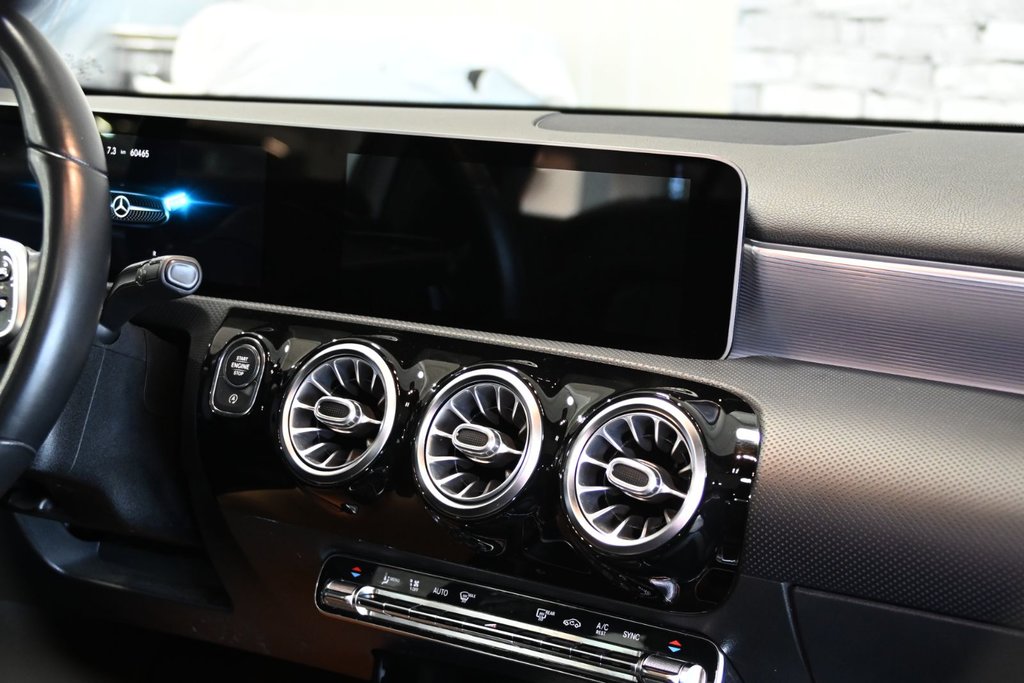 2020 Mercedes-Benz A-Class A 250 4MATIC PREMIUM PACK CUIR TOIT CAMERA CARPLAY in Montréal, Quebec - 18 - w1024h768px
