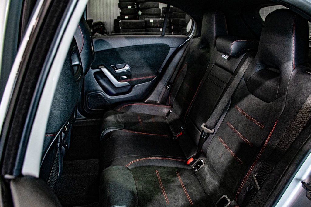 2022 Mercedes-Benz A-Class A 250 4MATIC NIGHT PACKAGE CUIR TOIT CAMERA in Montréal, Quebec - 23 - w1024h768px