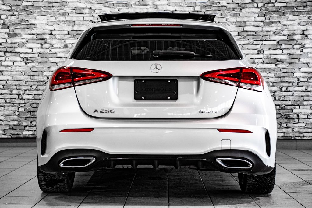 2022 Mercedes-Benz A-Class A 250 4MATIC NIGHT PACKAGE CUIR TOIT CAMERA in Montréal, Quebec - 13 - w1024h768px