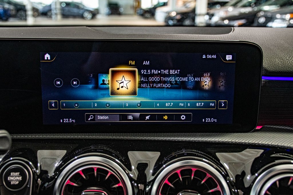 2022 Mercedes-Benz A-Class A 250 4MATIC NIGHT PACKAGE CUIR TOIT CAMERA in Montréal, Quebec - 24 - w1024h768px