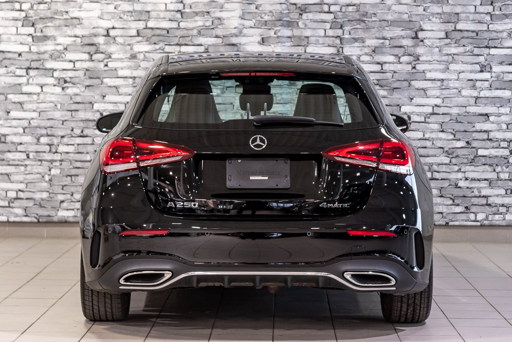 2022 Mercedes-Benz A-Class A 250 4MATIC NIGHT PACKAGE CUIR TOIT NAV CAMERA in Montréal, Quebec - 13 - w1024h768px