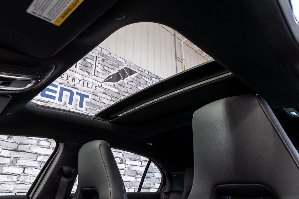 2022 Mercedes-Benz A-Class A 250 4MATIC NIGHT PACKAGE CUIR TOIT NAV CAMERA in Montréal, Quebec - 8 - w1024h768px