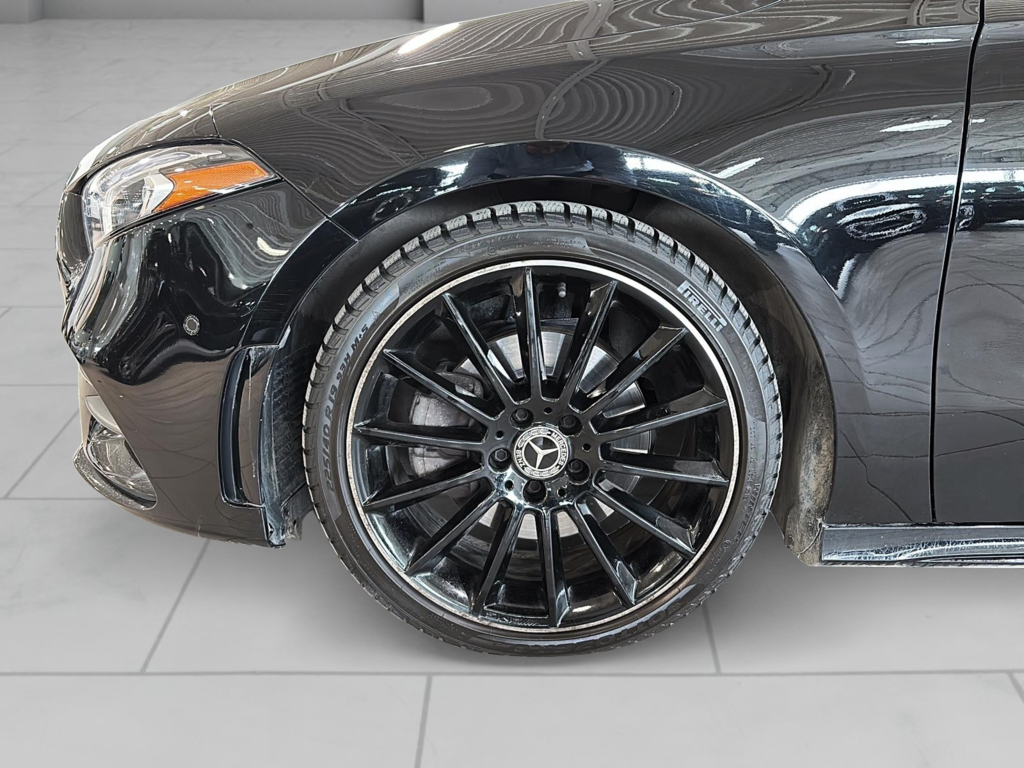 2022 Mercedes-Benz A-Class A 220 4MATIC AMG Night Package, TOIT CUIR in Montréal, Quebec - 7 - w1024h768px