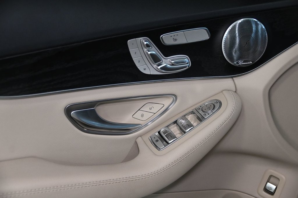 2020 Mercedes-Benz C-Class C 300 NIGHT PACK PREMIUM PACK TECH PACK BURMESTER in Montréal, Quebec - 21 - w1024h768px