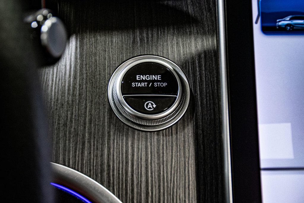 2022 Mercedes-Benz C-Class C 300 AMG NIGHT & PREMIUM PACK BURMESTER in Montréal, Quebec - 36 - w1024h768px