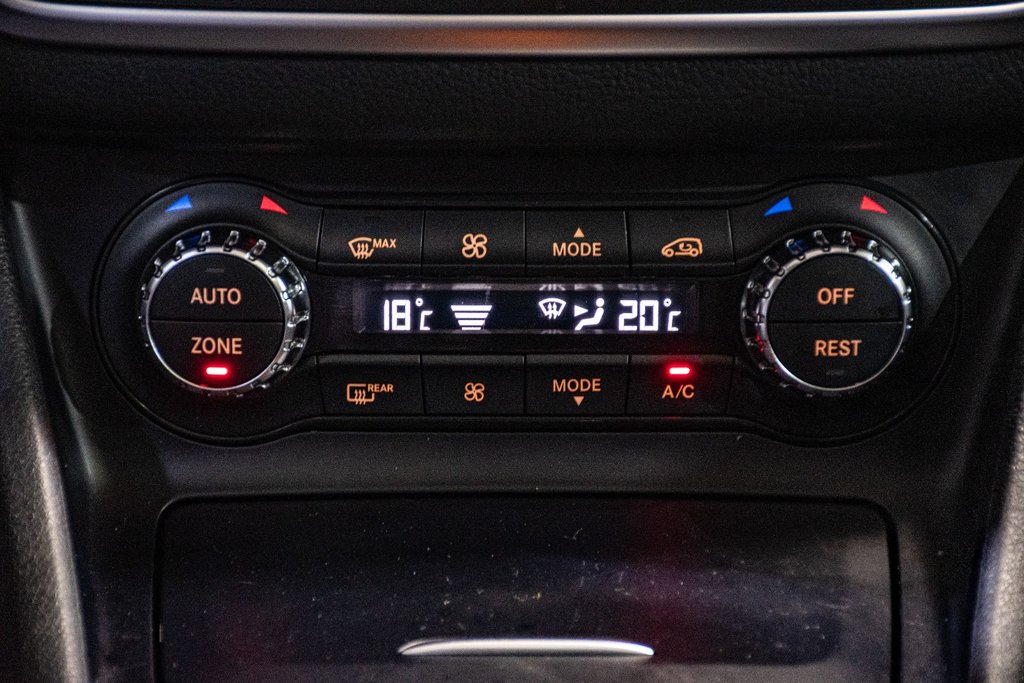 2017 Mercedes-Benz GLA 250 4MATIC TOIT PANO CUIR CAMERA in Montréal, Quebec - 30 - w1024h768px