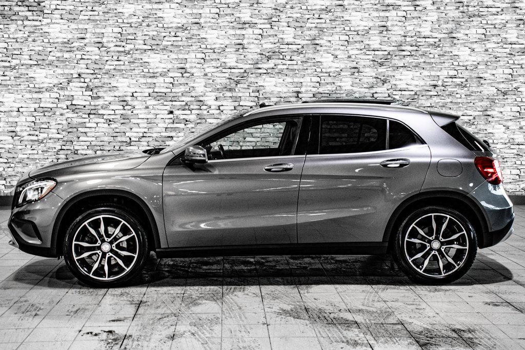 2017 Mercedes-Benz GLA 250 4MATIC TOIT PANO CUIR CAMERA in Montréal, Quebec - 21 - w1024h768px