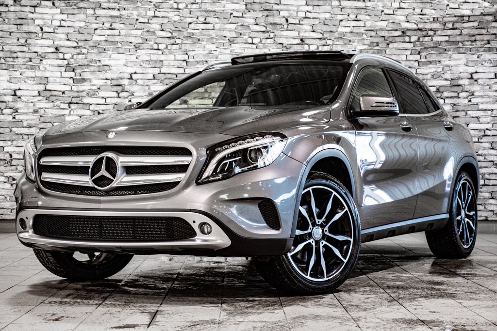 2017 Mercedes-Benz GLA 250 4MATIC TOIT PANO CUIR CAMERA in Montréal, Quebec - 1 - w1024h768px