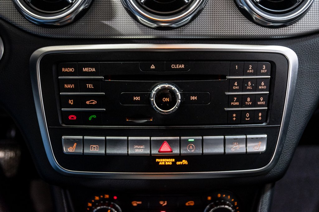 Mercedes-Benz GLA 250 4MATIC CUIR CAMERA 2019 à Montréal, Québec - 26 - w1024h768px